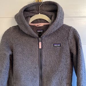 Patagonia Los Gatos hooded jacket size L (12) kids in grey with pink